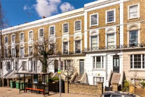 A stunning maisonette with a terrace for sale in South Hampstead, NW6