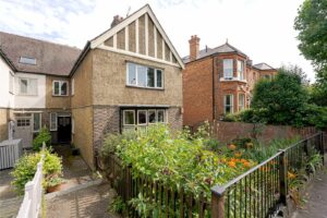 Introducing this fantastic three bedroom apartment situated on the first floor of a grand residence in Wrentham Avenue.